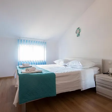 Daire Vidov By The Kali